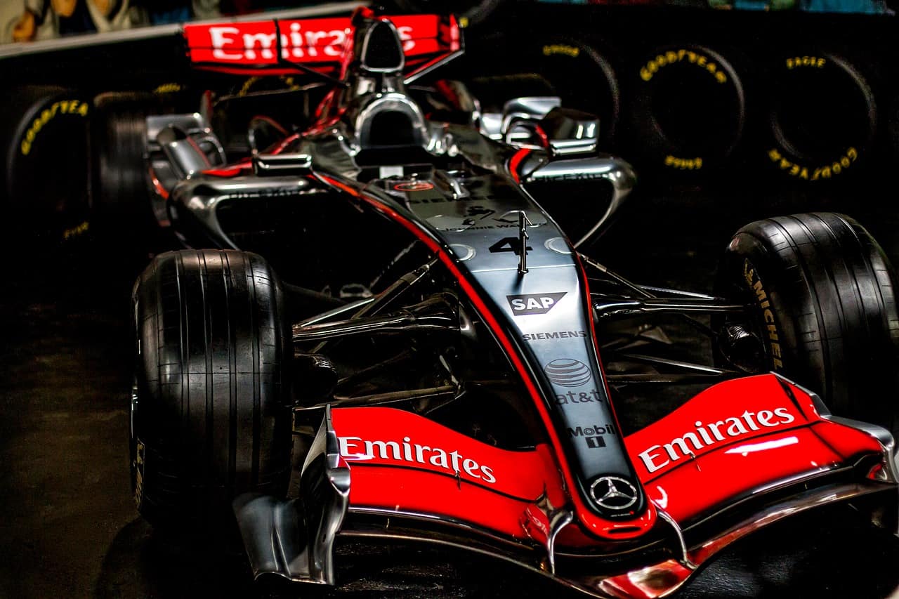 Wat verdient Lewis Hamilton? Wat verdient Lewis Hamilton?