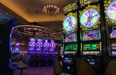 Gold Wheel Golf Reef Casino