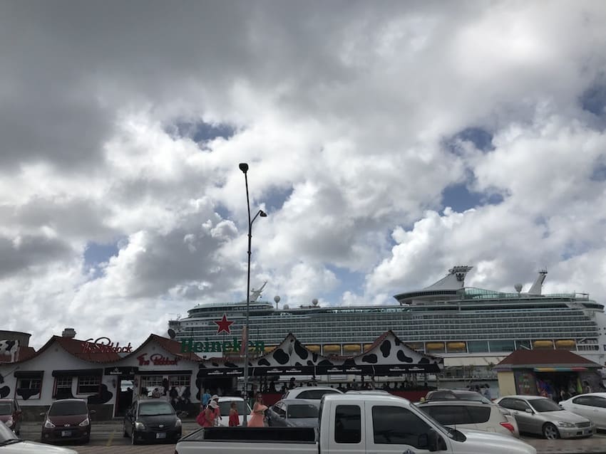 Uitzicht Op De Navigator Of The Seas