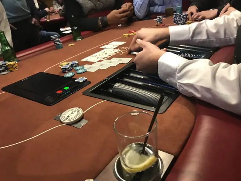 Geld In De Pot Poker