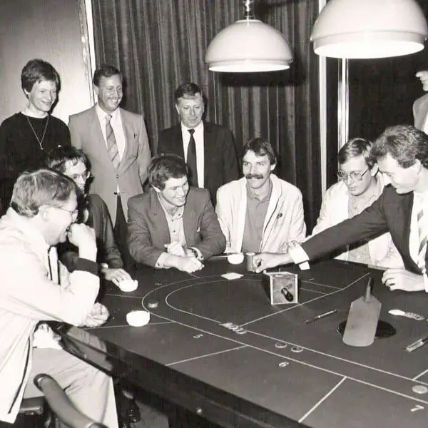 Hoofdfoto Ondergetekende Ontvangt Dam Wereldkampioenen In Scheveningen 1983