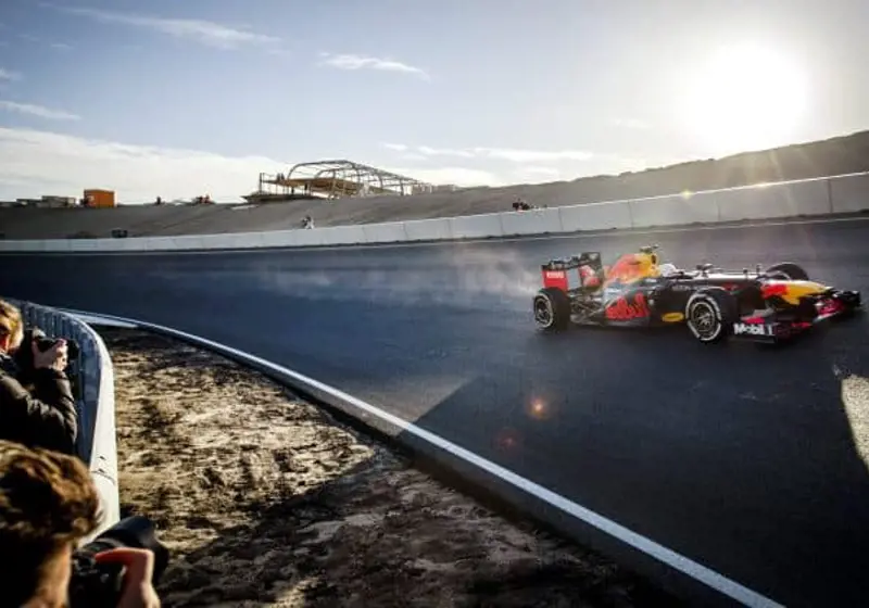 Speciaal Voor De Terugkeer Van De Formule 1 Heeft Het Circuit In Zandvoort Een Kombocht Gekregen