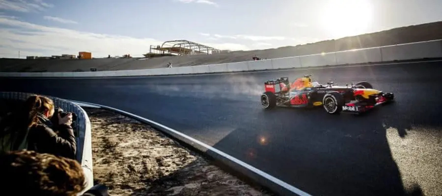 Speciaal Voor De Terugkeer Van De Formule 1 Heeft Het Circuit In Zandvoort Een Kombocht Gekregen