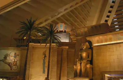 Luxor Binnen