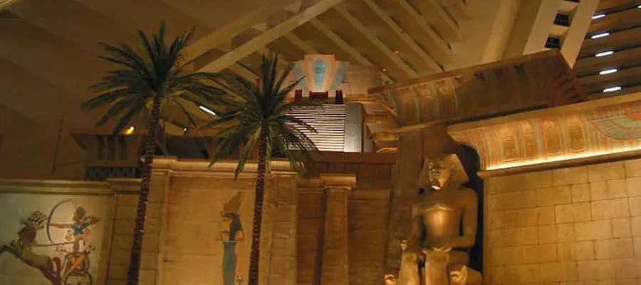 Luxor Binnen