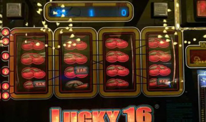 Lucky 16 Gokkast 360X213 (1)