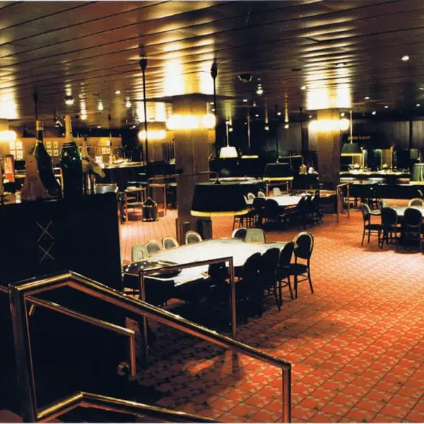 Hoofdfoto Zandvoort 1977 De Speeltafels In De Kelder Van Hotel Bouwes