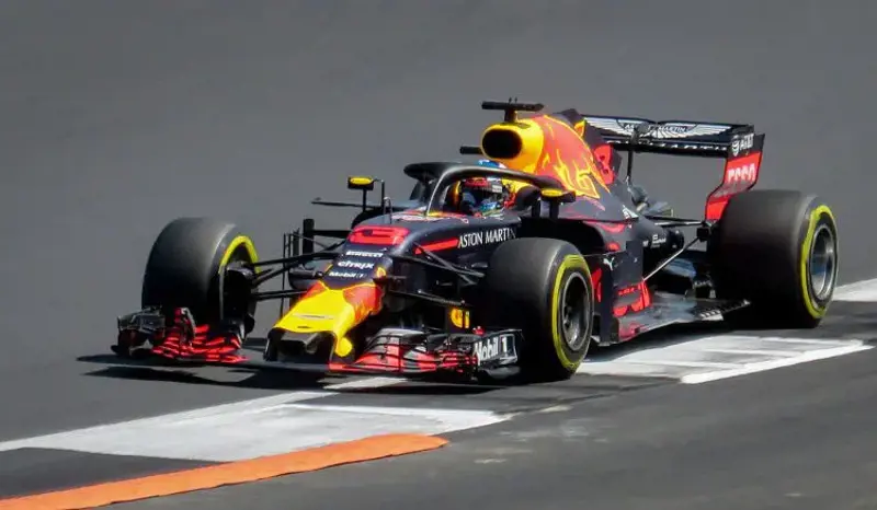 Daniel Ricciardo Red Bull Racing F1 Team 42837221785 752X438
